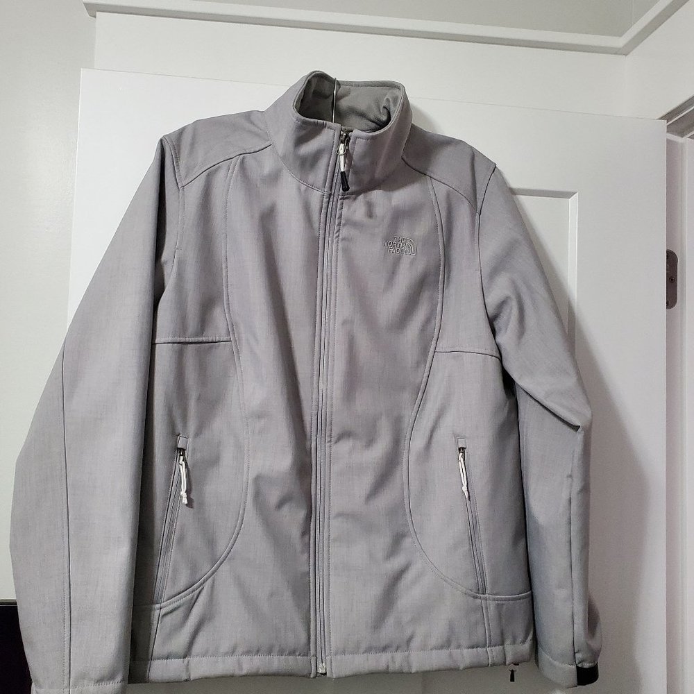 The North Face Women's XL Softshell Jacket with Fleece Lining Silvery Gray